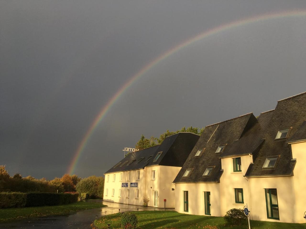 Best Western Armor Park Dinan Et Spa Exteriör bild